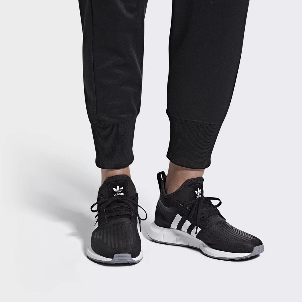 Adidas Swift Run Barrier Tenis Negros Para Hombre (MX-72137)